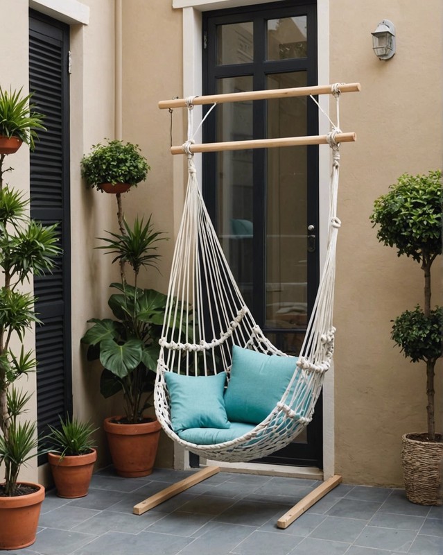 Wall-Mounted Hammock Chair